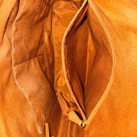 Coach Logo Print Crossbody with Colorful Stripes 🎨👜 - Picture 6 of 10